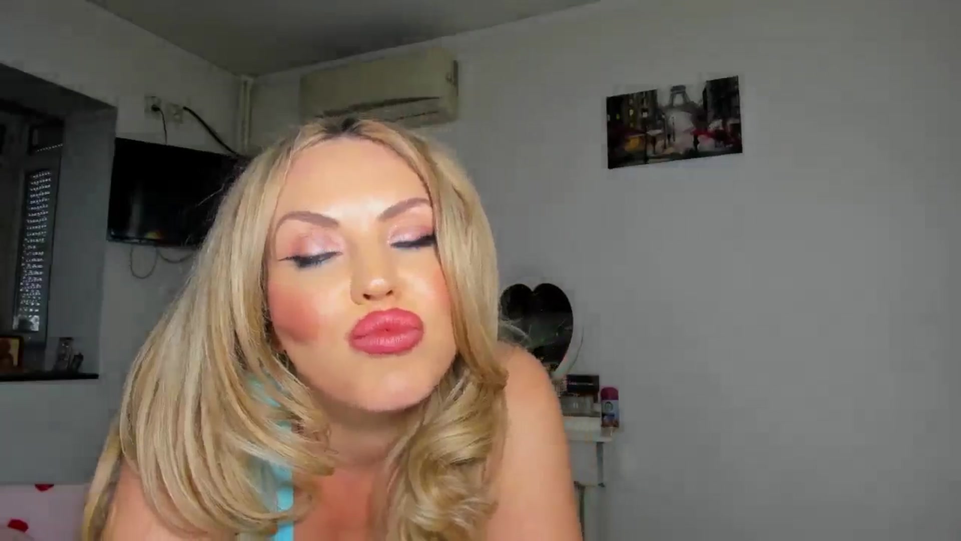 Gallery image thumbnail from MISS_JOY99's myfreecams stream on, 05/03/2026, 11:38 image 19 of 20