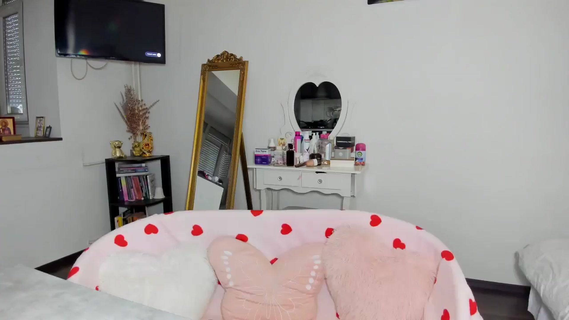 Gallery image thumbnail from MISS_JOY99's myfreecams stream on, 05/03/2026, 12:11 image 5 of 20