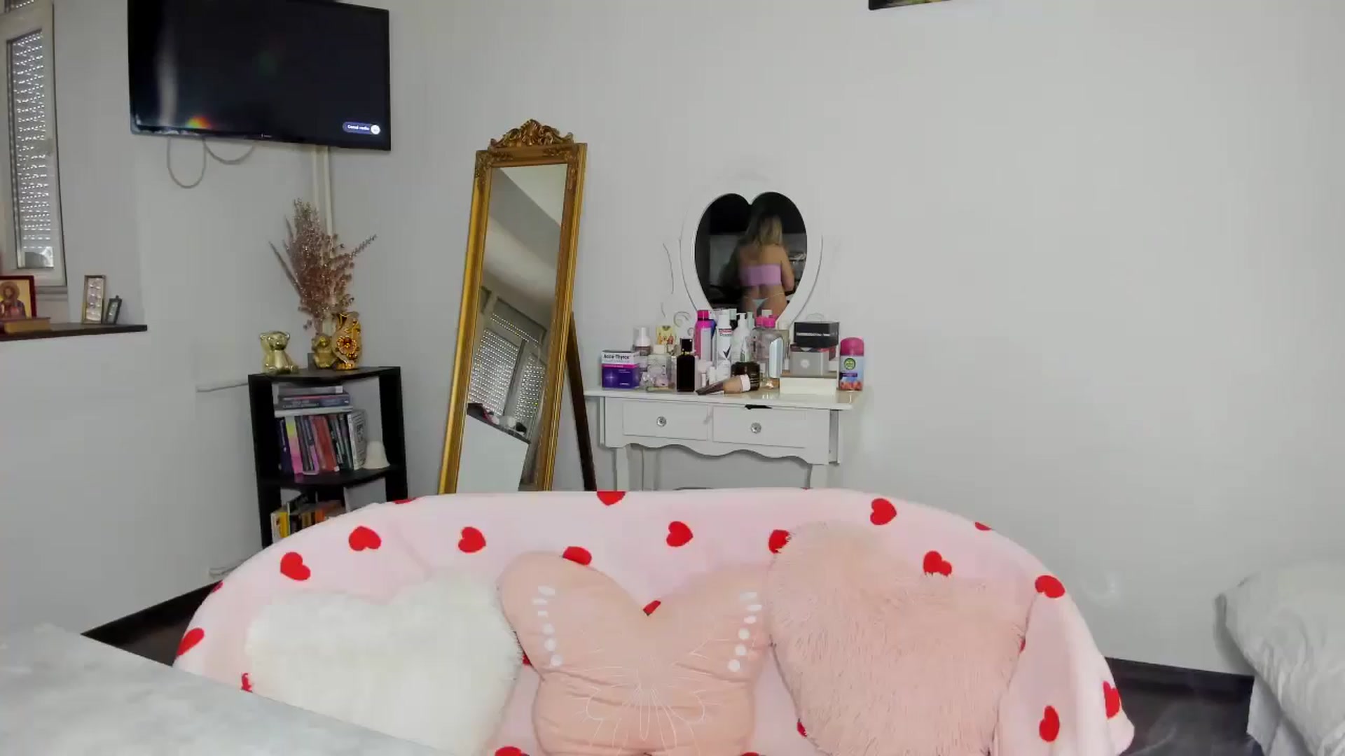Gallery image thumbnail from MISS_JOY99's myfreecams stream on, 05/03/2026, 12:11 image 14 of 20