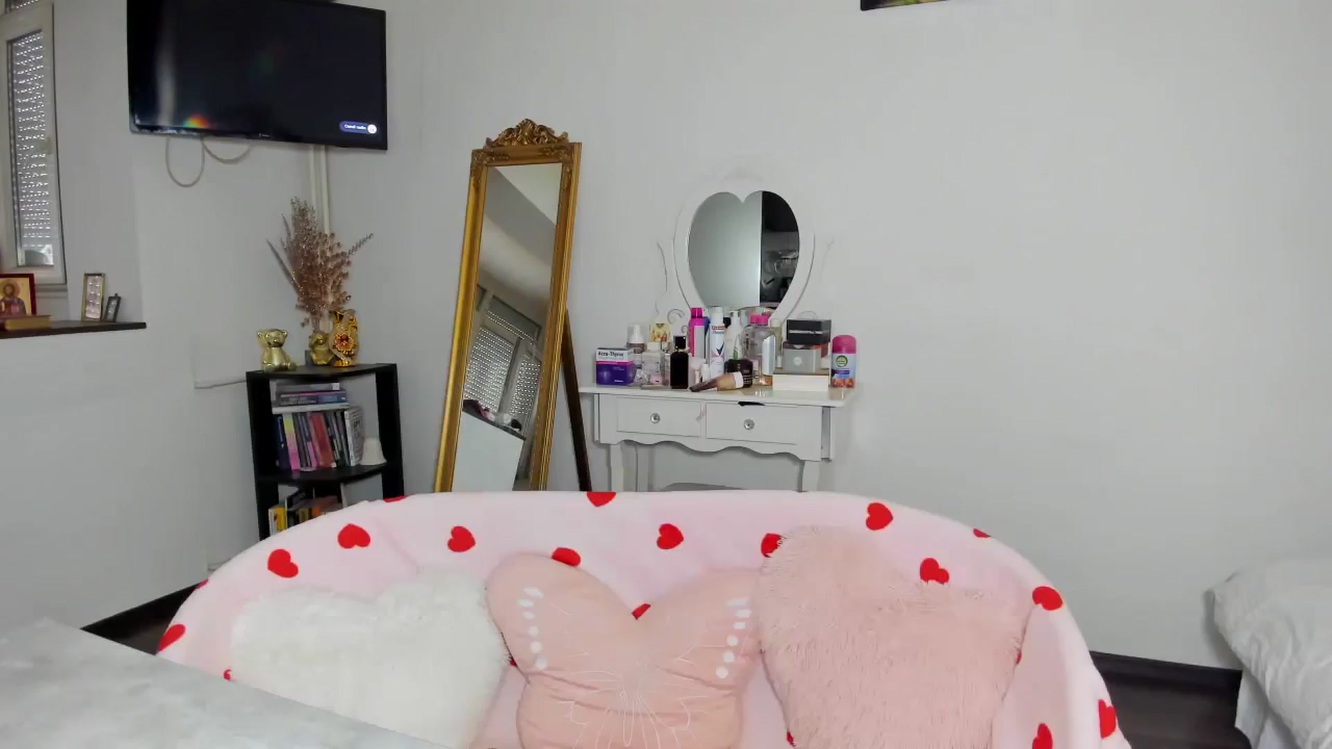 Gallery image thumbnail from MISS_JOY99's myfreecams stream on, 05/03/2026, 12:11 image 2 of 20