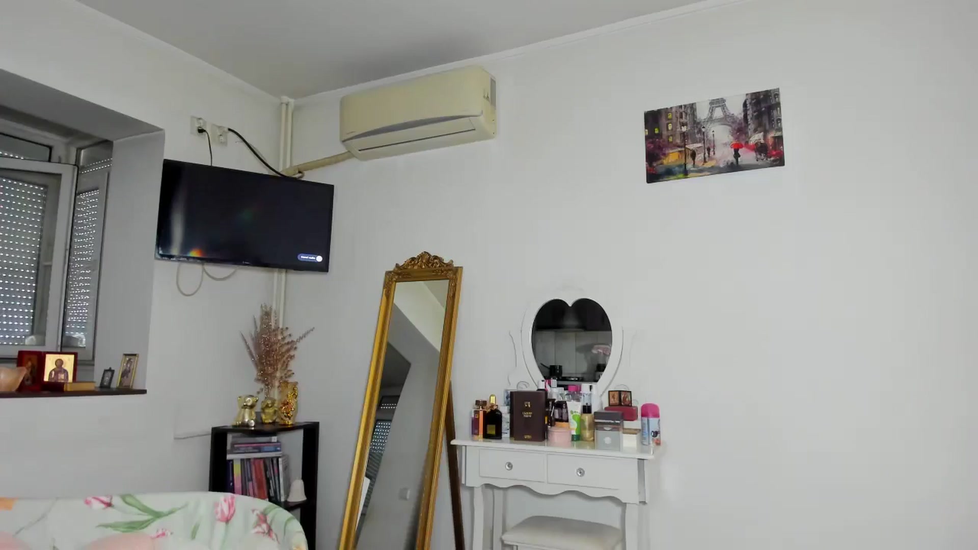 Gallery image thumbnail from MISS_JOY99's myfreecams stream on, 05/07/2026, 09:28 image 14 of 20