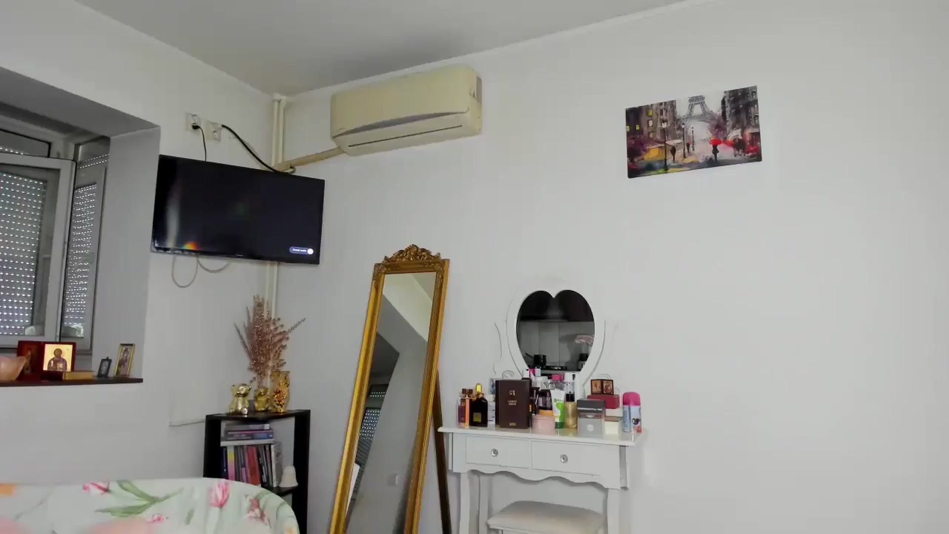 Gallery image thumbnail from MISS_JOY99's myfreecams stream on, 05/07/2026, 09:28 image 12 of 20