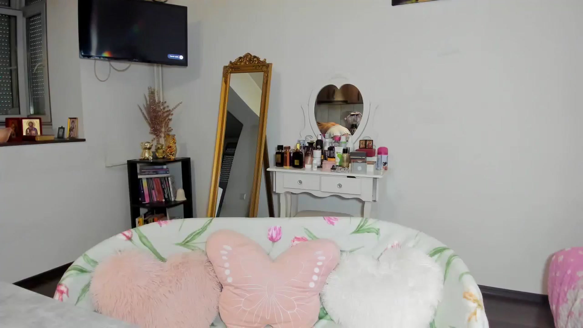 Gallery image thumbnail from MISS_JOY99's myfreecams stream on, 05/09/2026, 12:16 image 11 of 20
