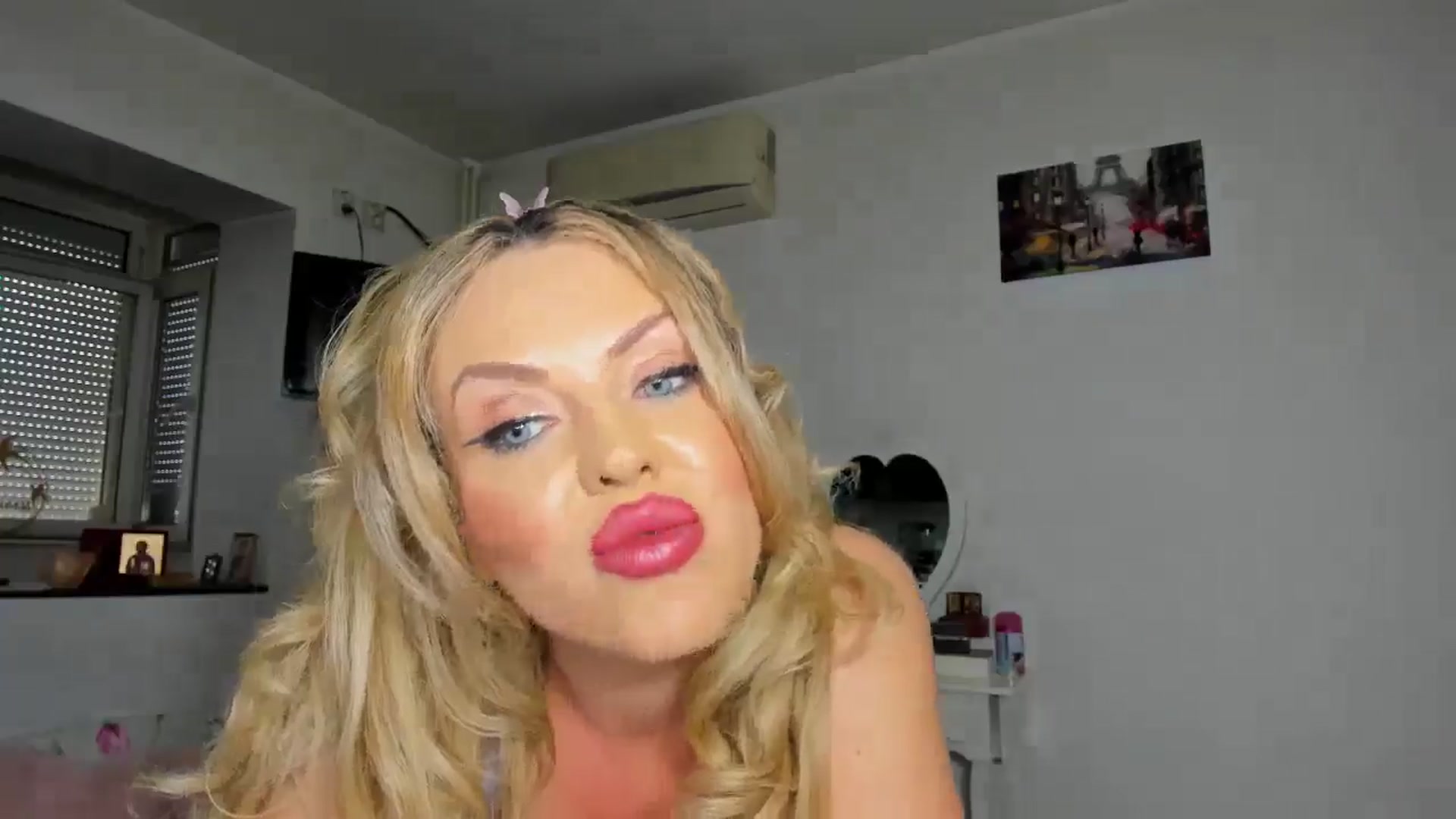 Gallery image thumbnail from MISS_JOY99's myfreecams stream on, 05/10/2026, 14:03 image 5 of 20