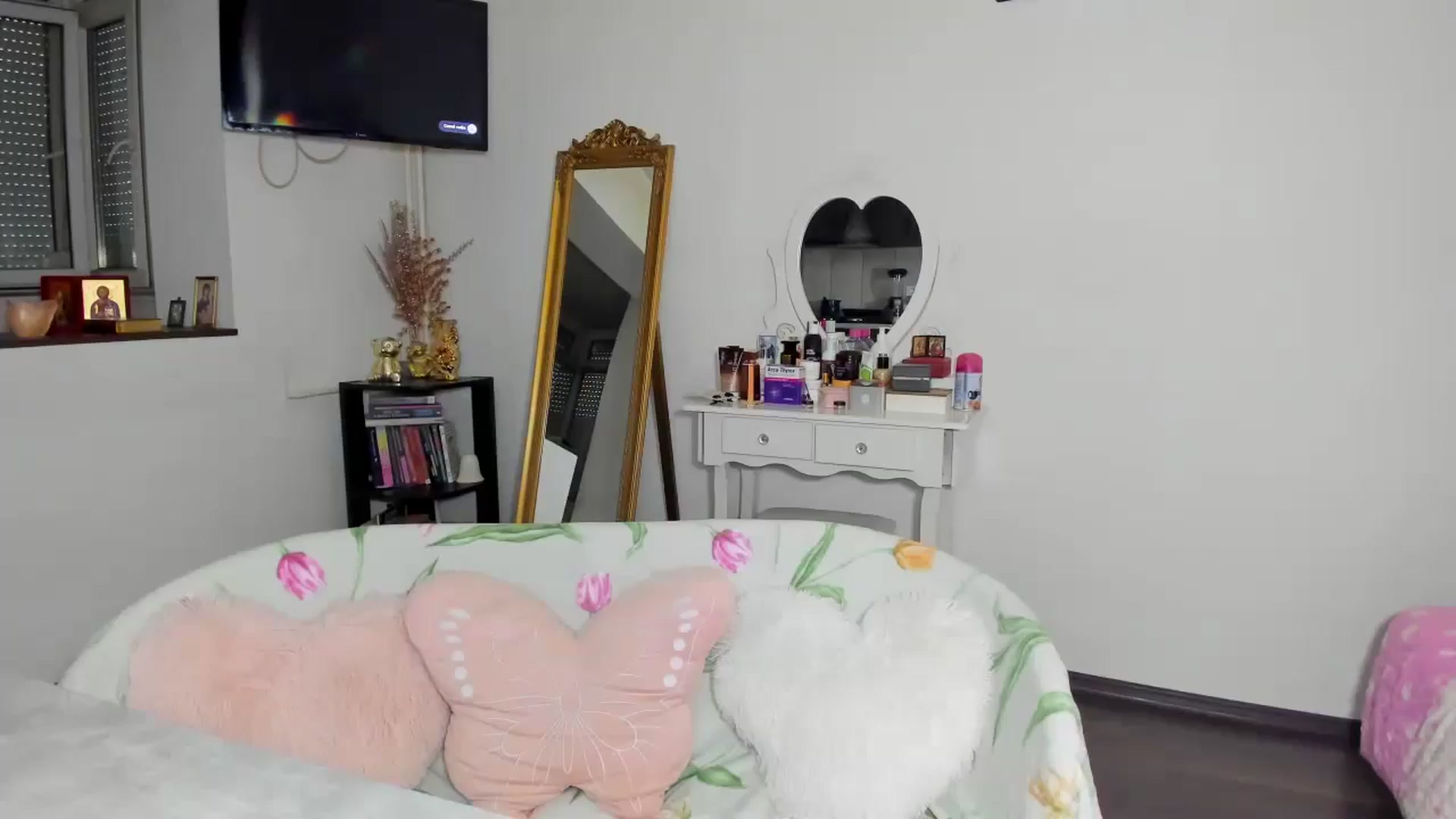 Gallery image thumbnail from MISS_JOY99's myfreecams stream on, 05/10/2026, 16:27 image 20 of 20