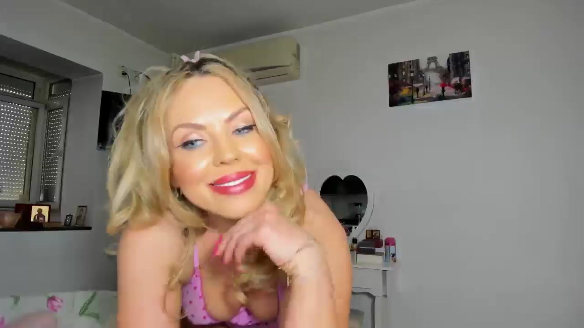 Gallery image thumbnail from MISS_JOY99's myfreecams stream on, 05/10/2026, 16:27 image 2 of 20