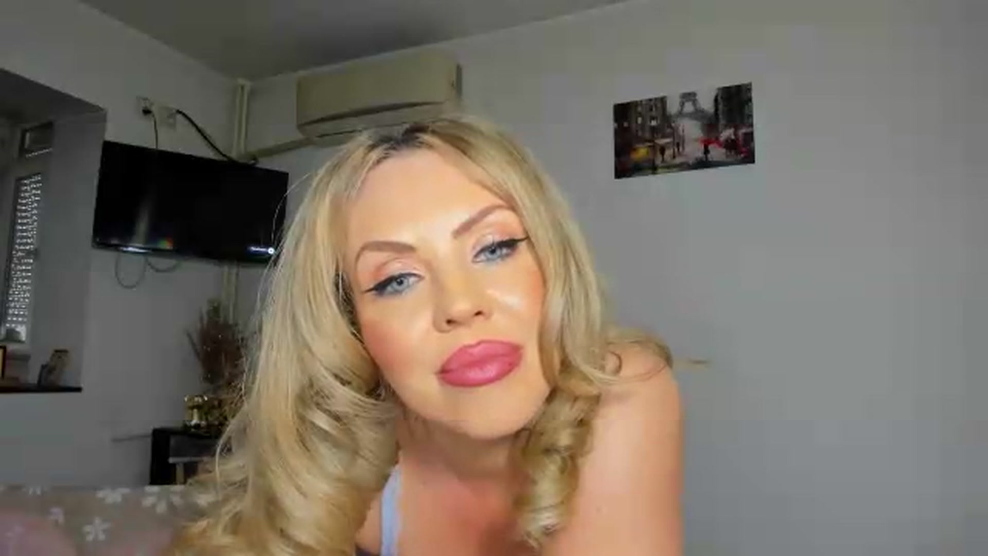 Gallery image thumbnail from MISS_JOY99's myfreecams stream on, 05/12/2026, 12:57 image 16 of 20