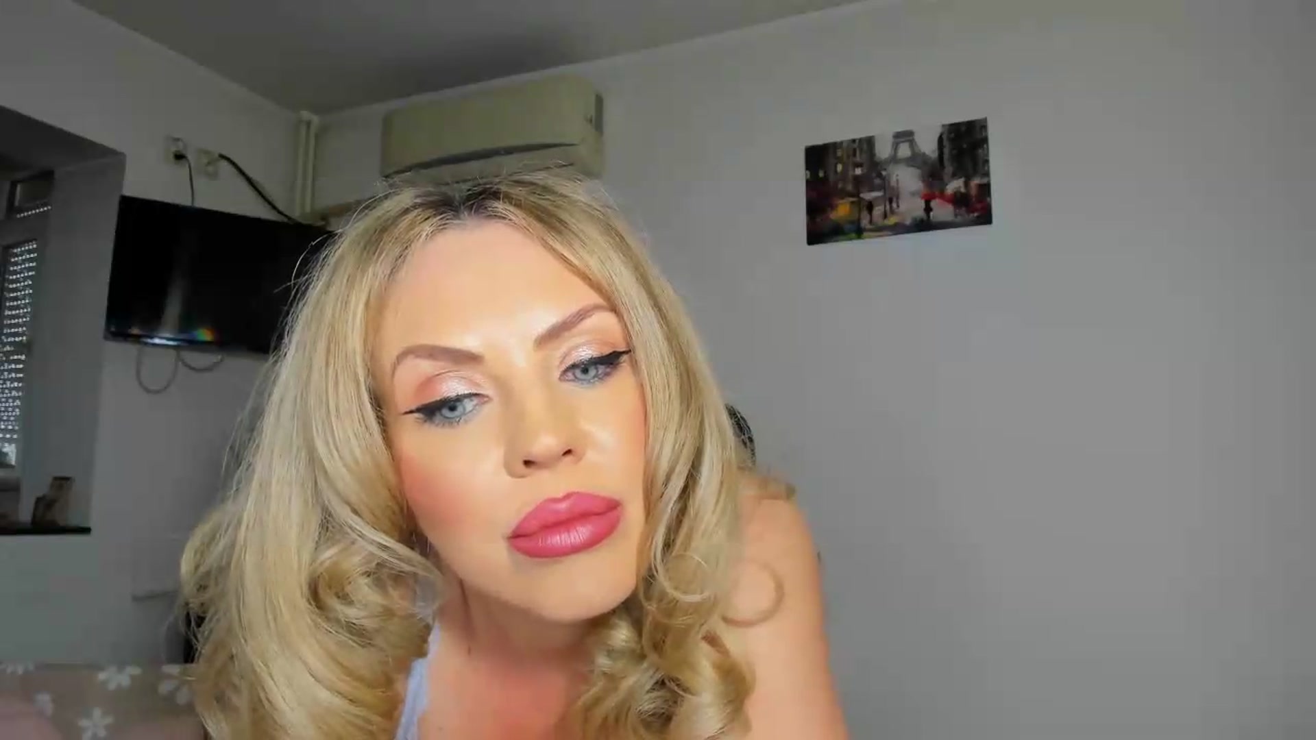 Gallery image thumbnail from MISS_JOY99's myfreecams stream on, 05/12/2026, 12:57 image 5 of 20