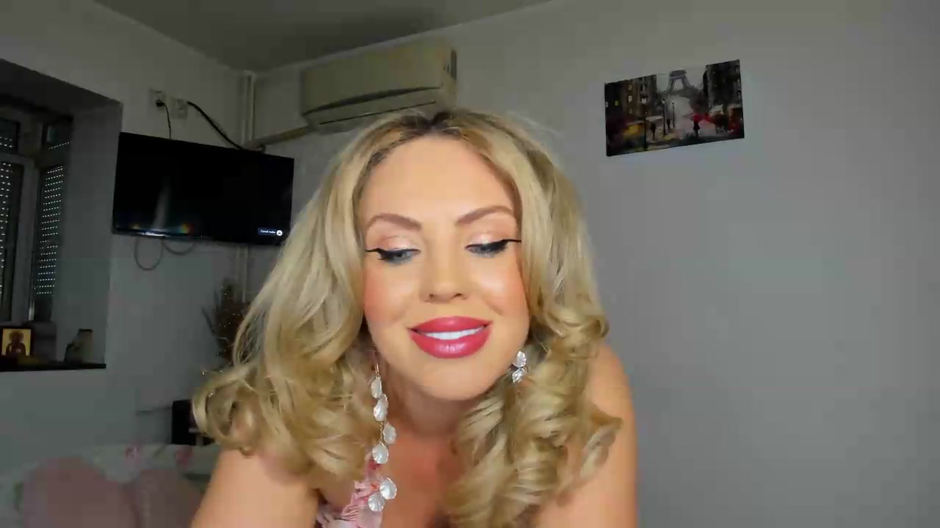 Gallery image thumbnail from MISS_JOY99's myfreecams stream on, 05/24/2026, 13:39 image 2 of 20