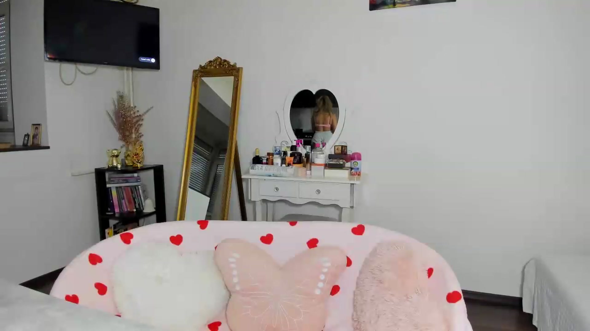 Gallery image thumbnail from MISS_JOY99's myfreecams stream on, 05/28/2026, 11:19 image 4 of 20
