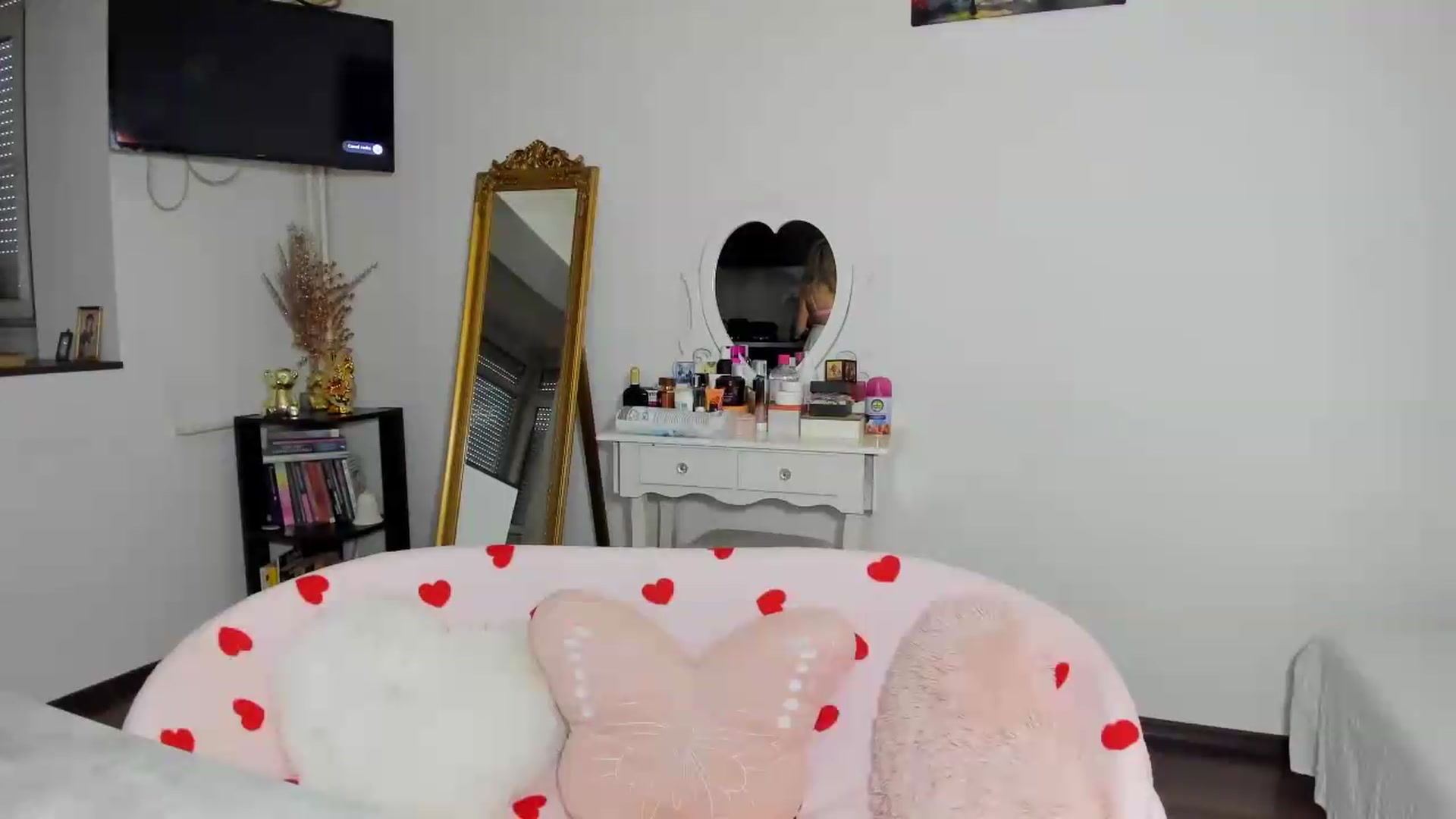 Gallery image thumbnail from MISS_JOY99's myfreecams stream on, 05/28/2026, 11:19 image 6 of 20