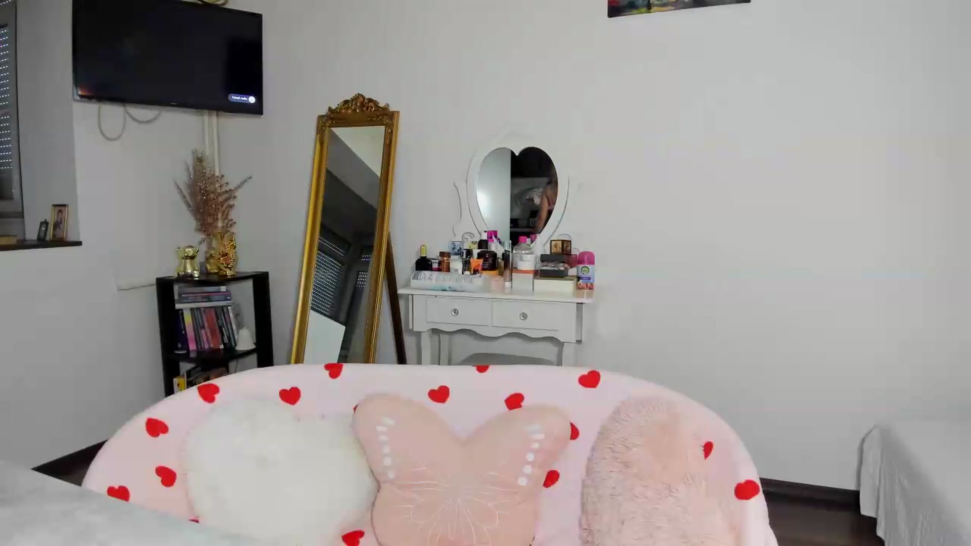 Gallery image thumbnail from MISS_JOY99's myfreecams stream on, 05/28/2026, 11:19 image 3 of 20