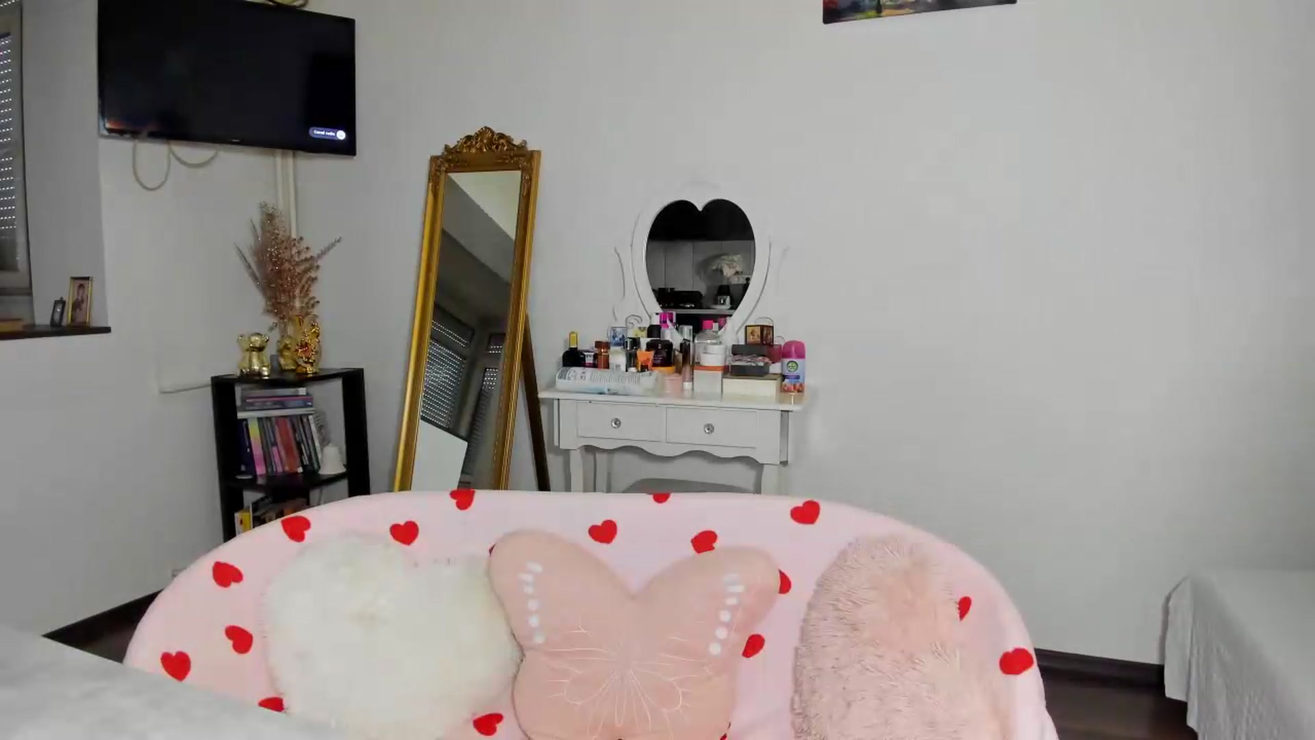 Gallery image thumbnail from MISS_JOY99's myfreecams stream on, 05/28/2026, 11:19 image 13 of 20