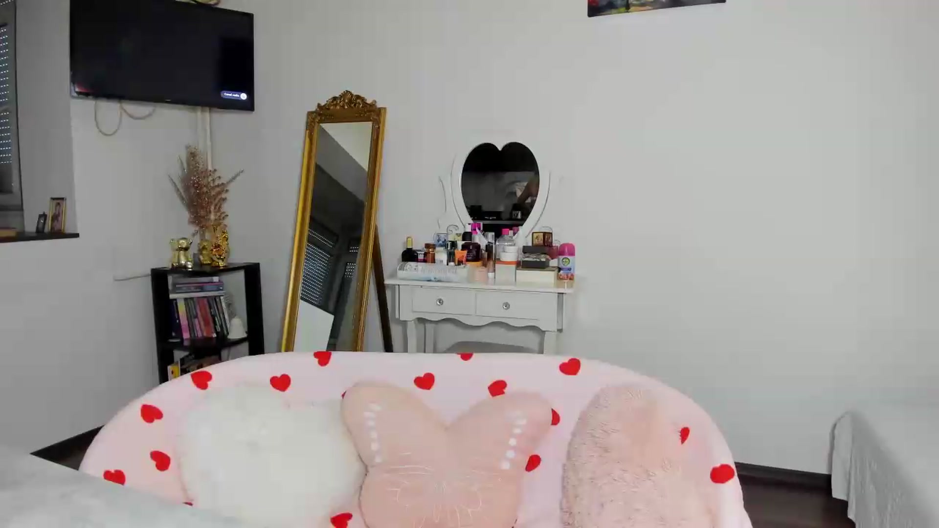 Gallery image thumbnail from MISS_JOY99's myfreecams stream on, 05/28/2026, 11:19 image 2 of 20