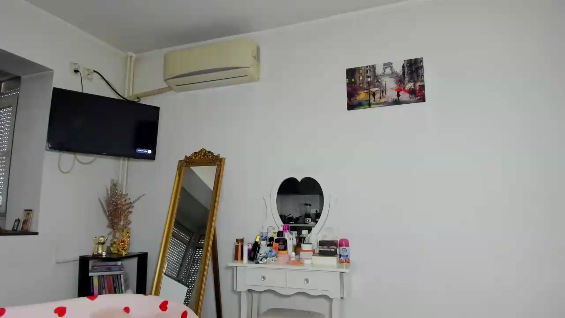 Gallery image thumbnail from MISS_JOY99's myfreecams stream on, 06/05/2026, 08:32 image 17 of 20