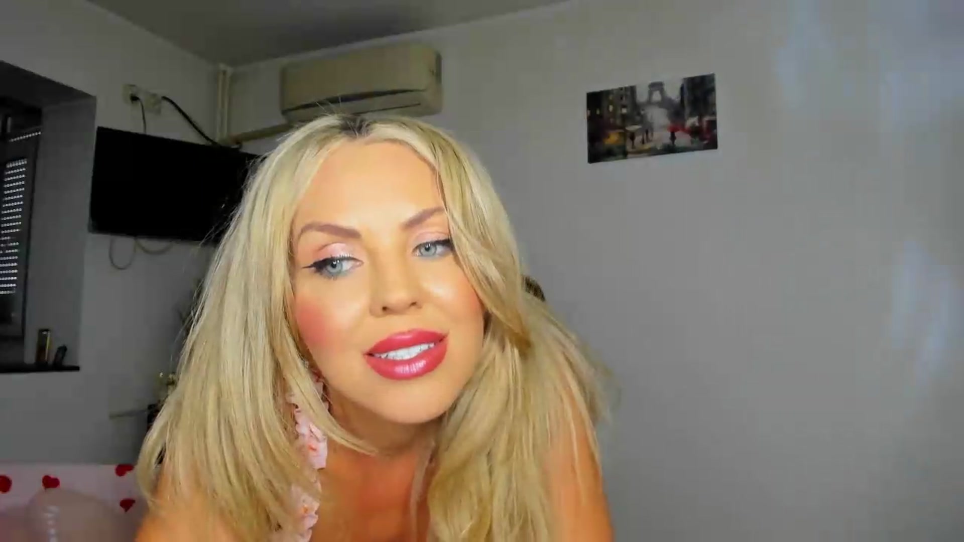 Gallery image thumbnail from MISS_JOY99's myfreecams stream on, 06/21/2026, 09:25 image 8 of 20