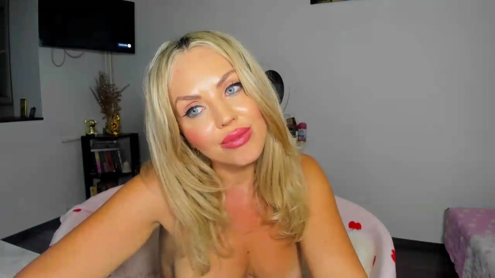 Gallery image thumbnail from MISS_JOY99's myfreecams stream on, 06/21/2026, 18:55 image 11 of 20