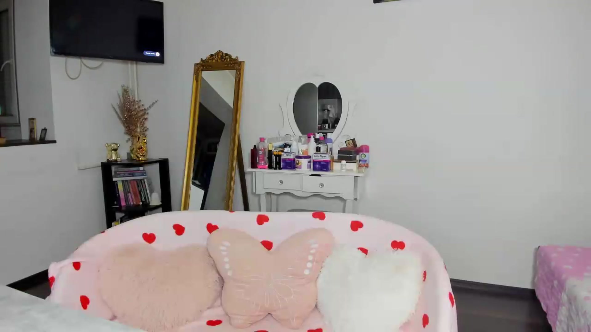 Gallery image thumbnail from MISS_JOY99's myfreecams stream on, 06/21/2026, 18:55 image 20 of 20