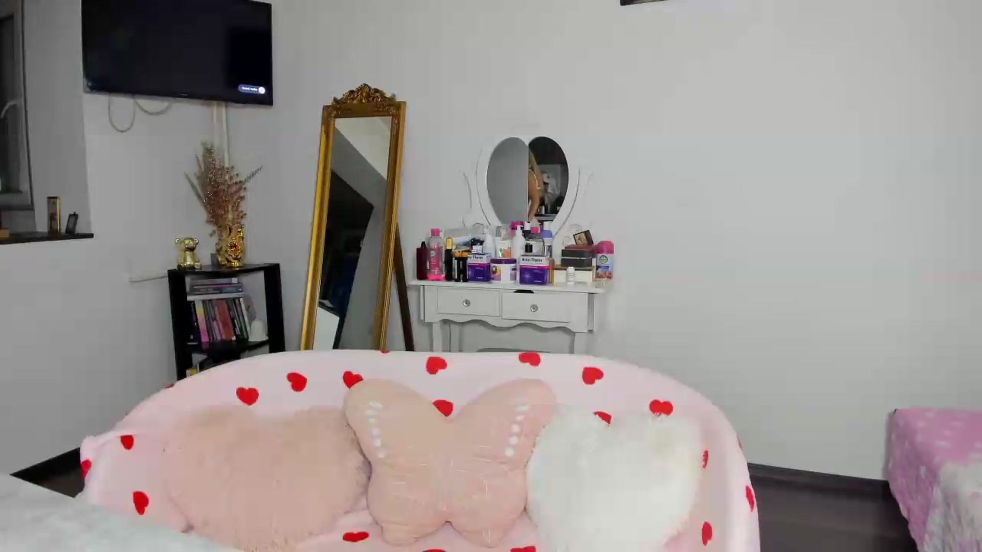 Gallery image thumbnail from MISS_JOY99's myfreecams stream on, 06/21/2026, 18:55 image 19 of 20