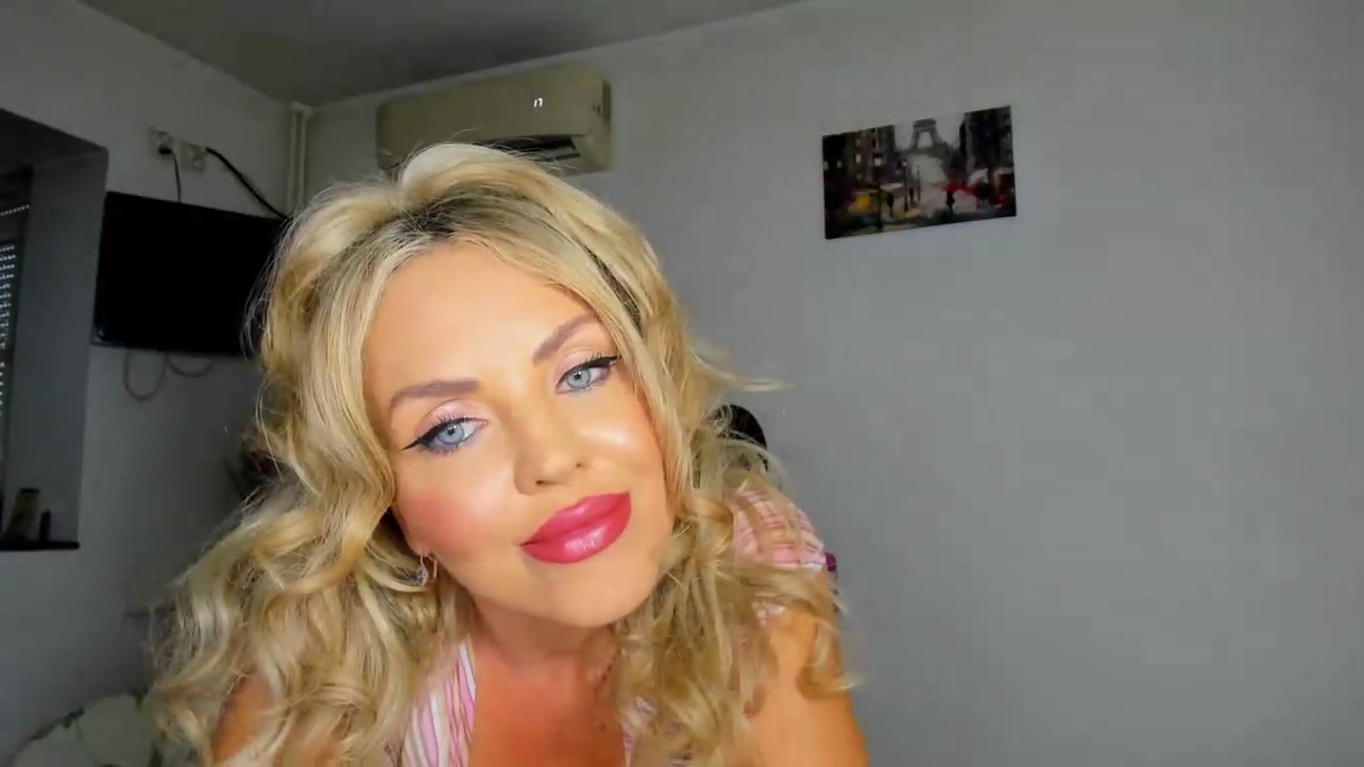 Gallery image thumbnail from MISS_JOY99's myfreecams stream on, 06/29/2026, 12:26 image 5 of 20