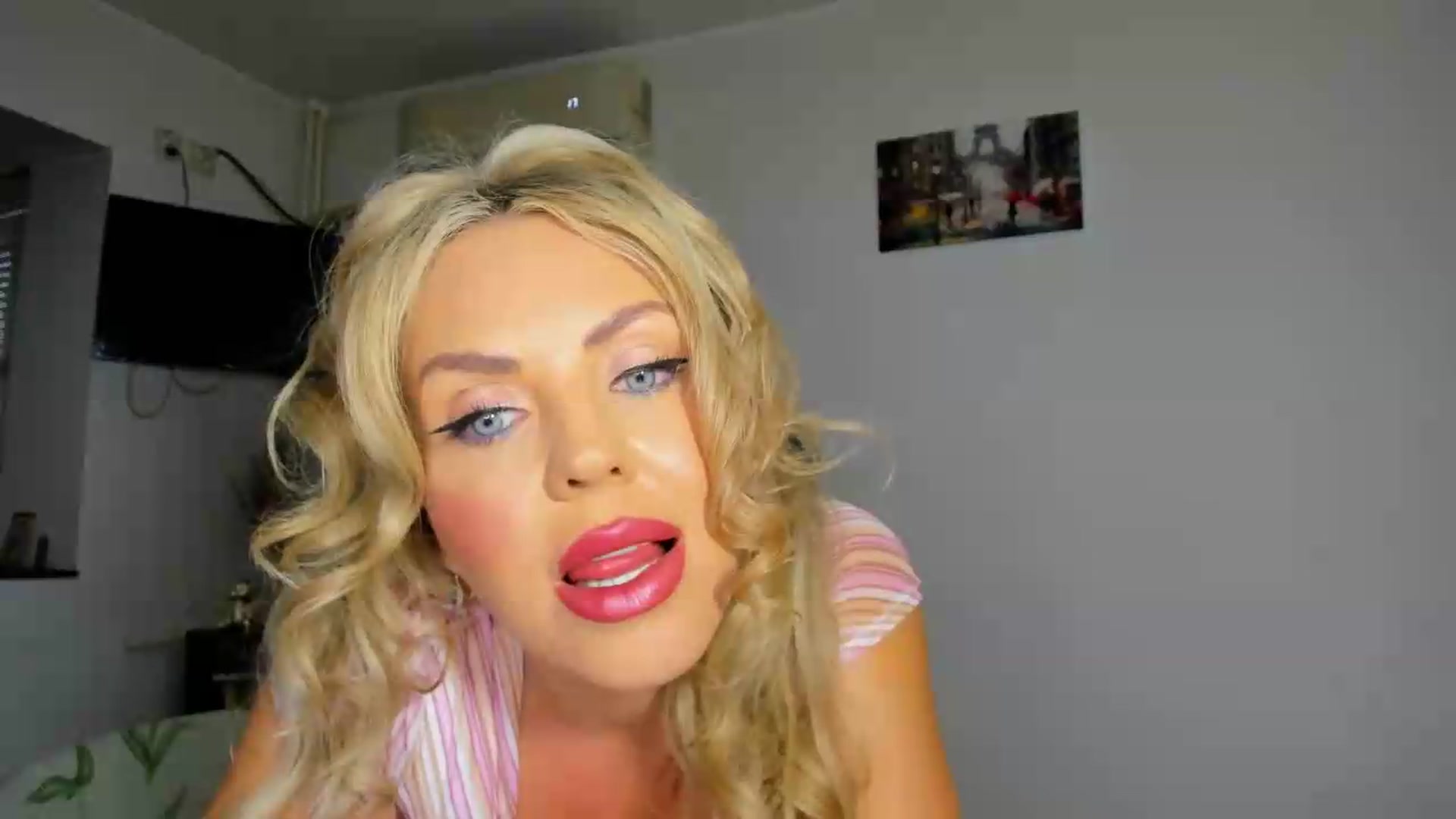 Gallery image thumbnail from MISS_JOY99's myfreecams stream on, 06/29/2026, 12:26 image 19 of 20