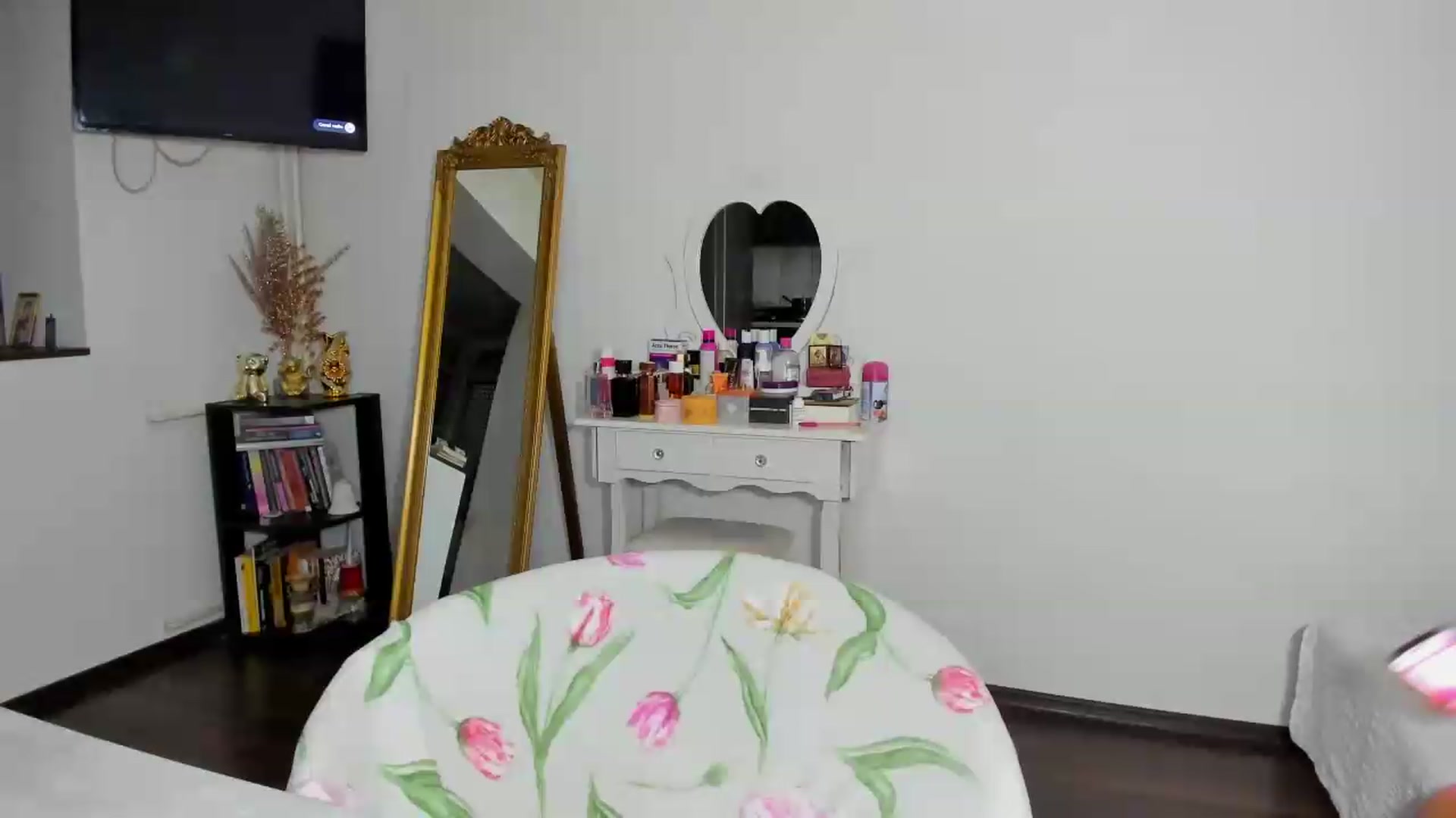 Gallery image thumbnail from MISS_JOY99's myfreecams stream on, 06/29/2026, 18:30 image 4 of 20