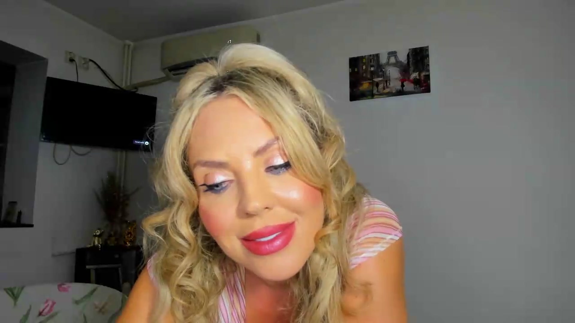 Gallery image thumbnail from MISS_JOY99's myfreecams stream on, 06/29/2026, 18:30 image 13 of 20