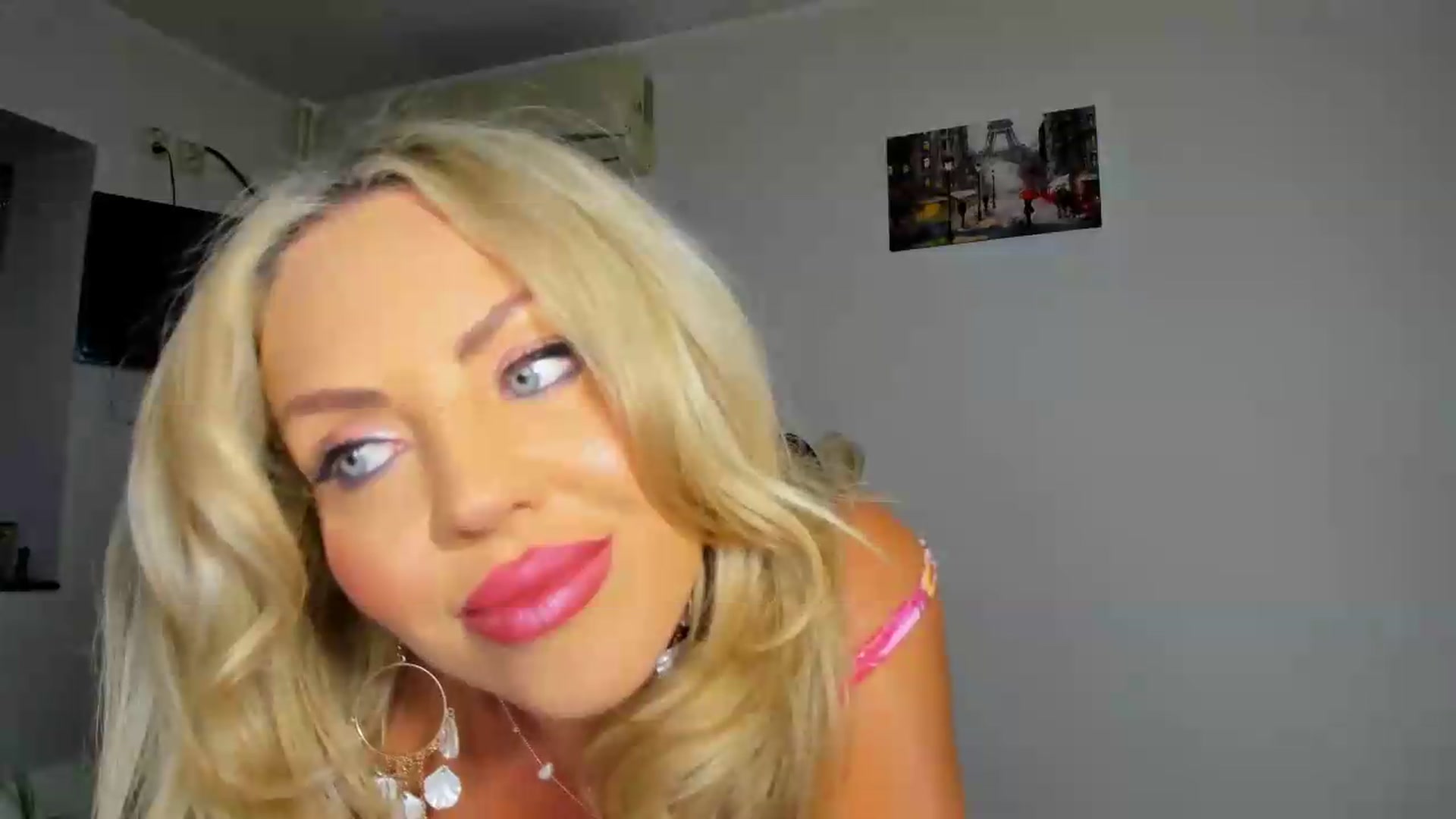 Gallery image thumbnail from MISS_JOY99's myfreecams stream on, 07/05/2026, 07:36 image 15 of 20