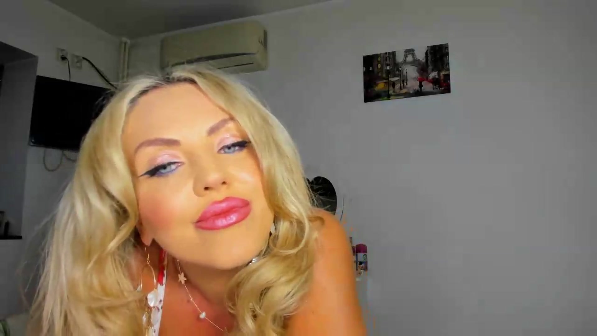 Gallery image thumbnail from MISS_JOY99's myfreecams stream on, 07/05/2026, 07:36 image 5 of 20