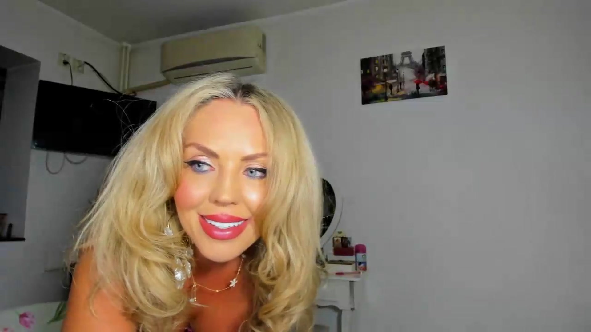 Gallery image thumbnail from MISS_JOY99's myfreecams stream on, 07/05/2026, 18:13 image 17 of 20