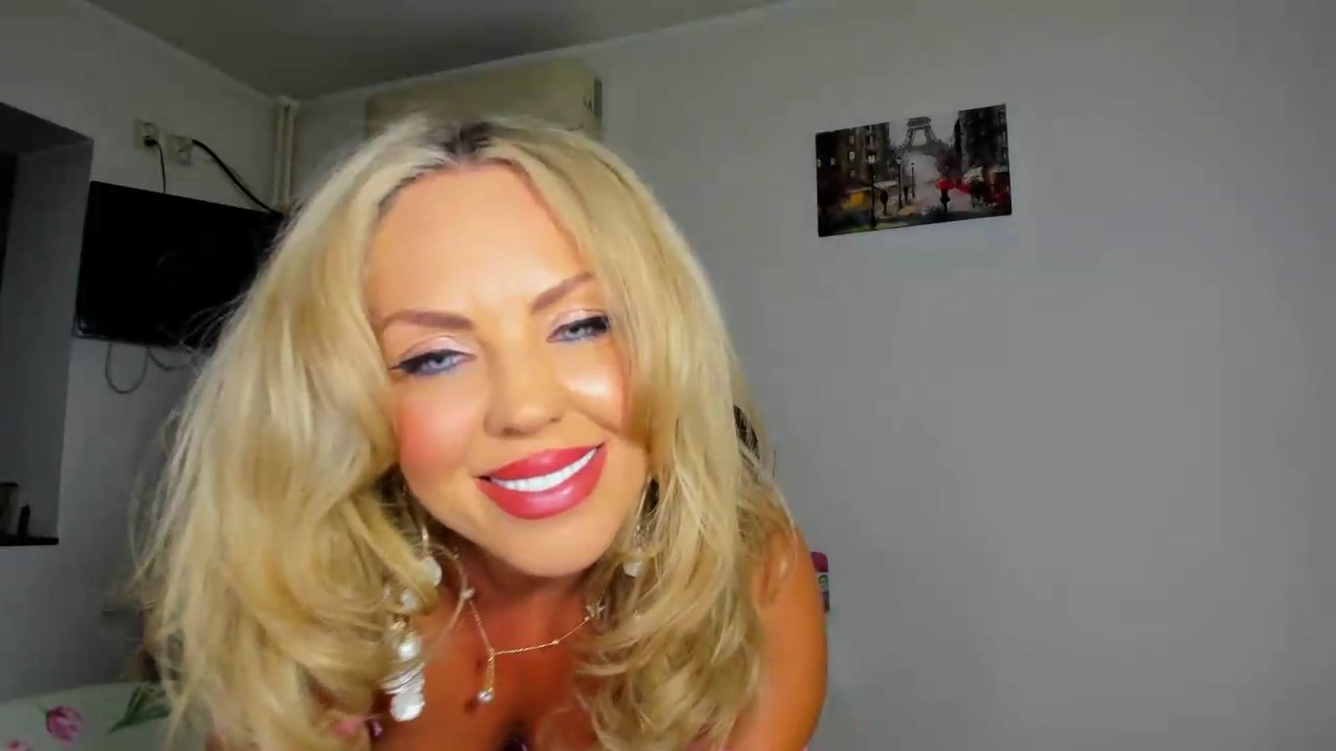 Gallery image thumbnail from MISS_JOY99's myfreecams stream on, 07/05/2026, 18:13 image 15 of 20