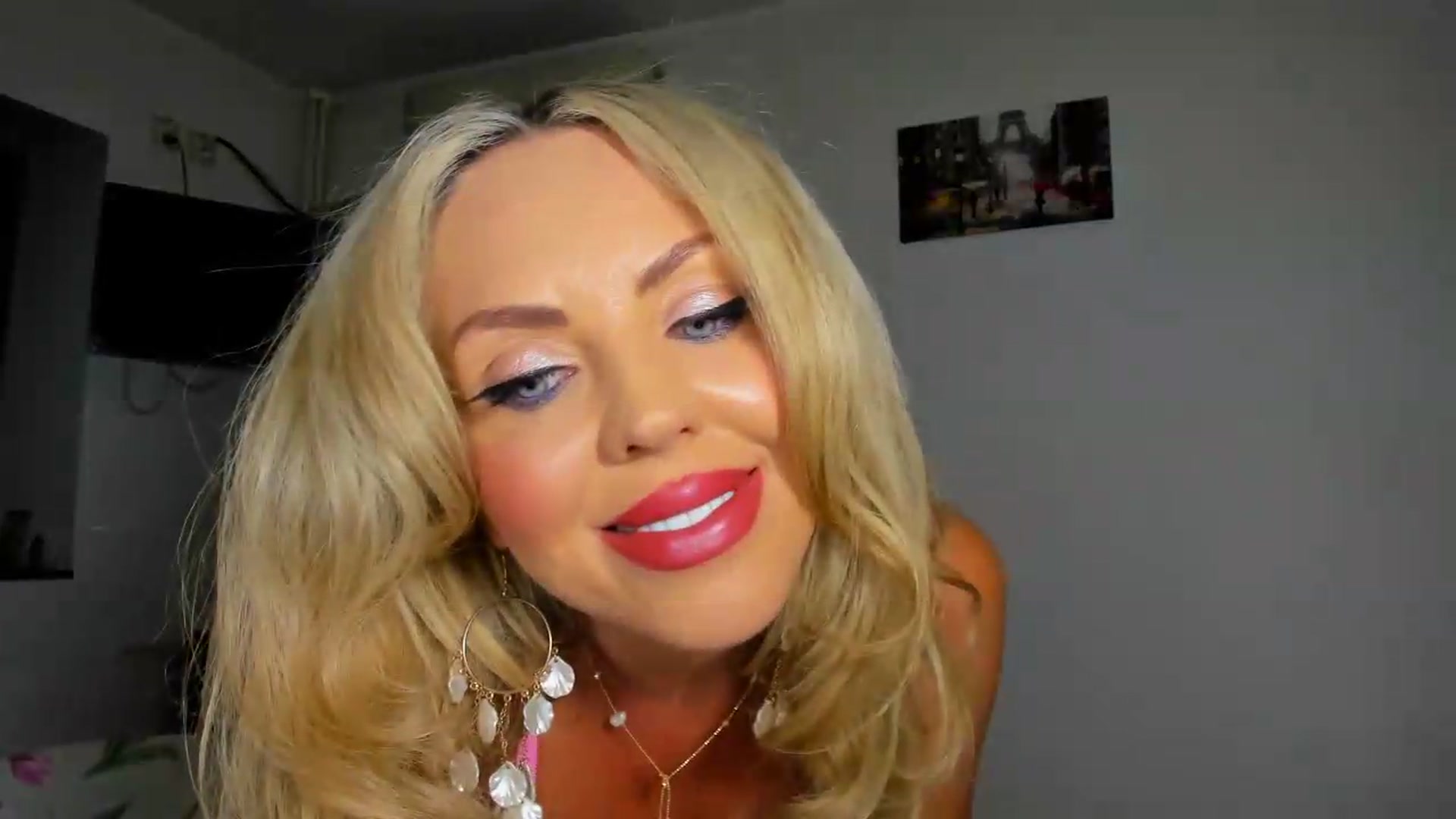 Gallery image thumbnail from MISS_JOY99's myfreecams stream on, 07/05/2026, 18:13 image 10 of 20