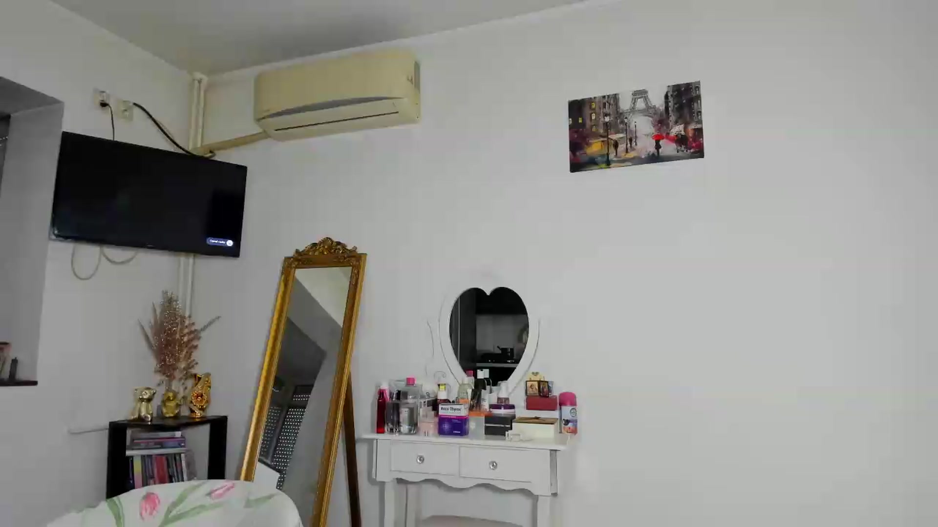 Gallery image thumbnail from MISS_JOY99's myfreecams stream on, 07/06/2026, 07:14 image 17 of 20