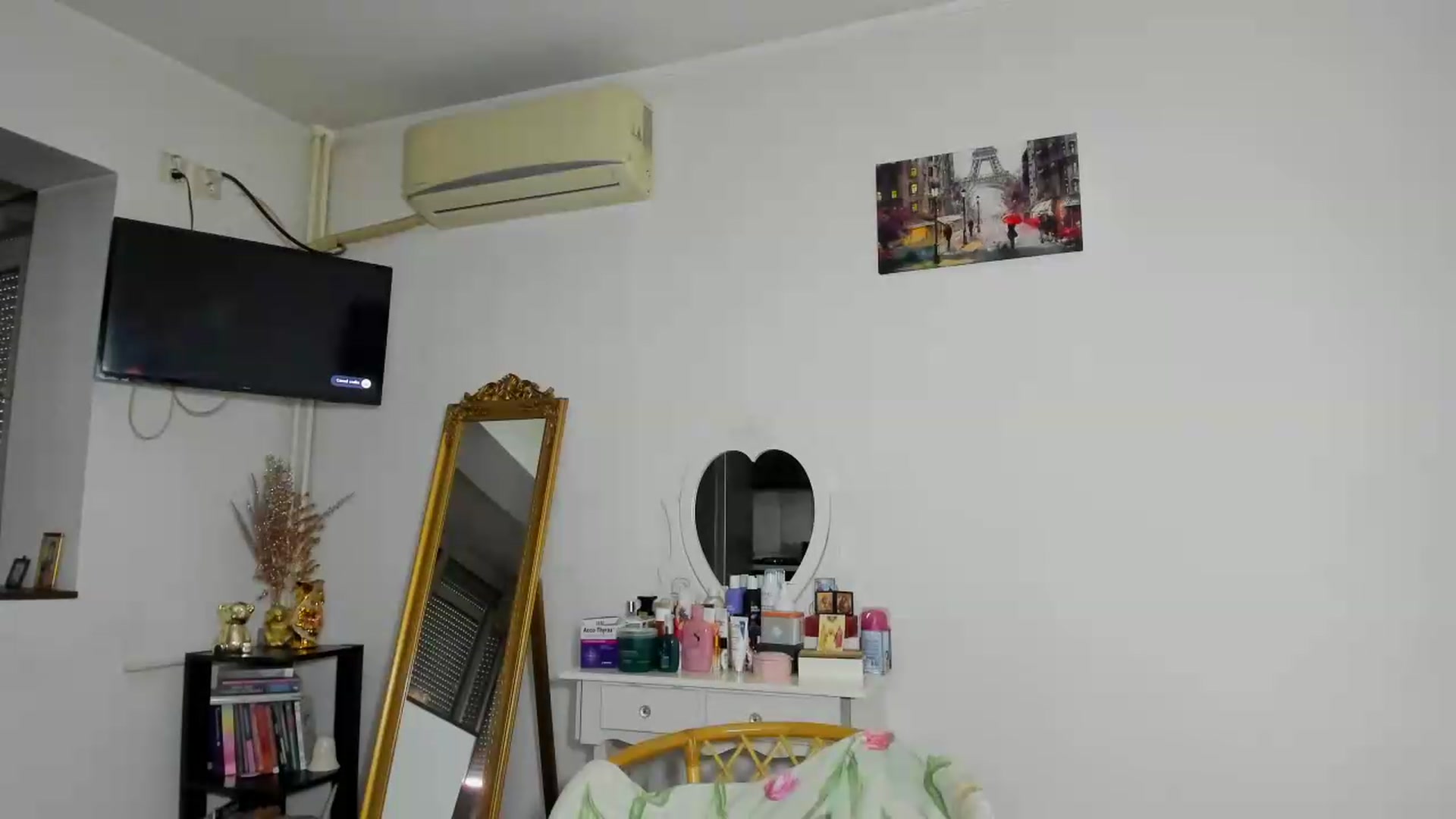 Gallery image thumbnail from MISS_JOY99's myfreecams stream on, 07/08/2026, 16:15 image 17 of 20