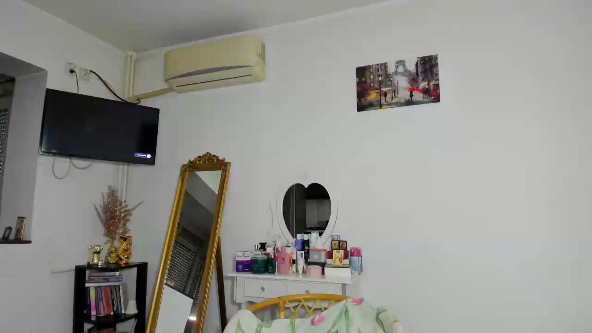 Gallery image thumbnail from MISS_JOY99's myfreecams stream on, 07/08/2026, 16:15 image 16 of 20