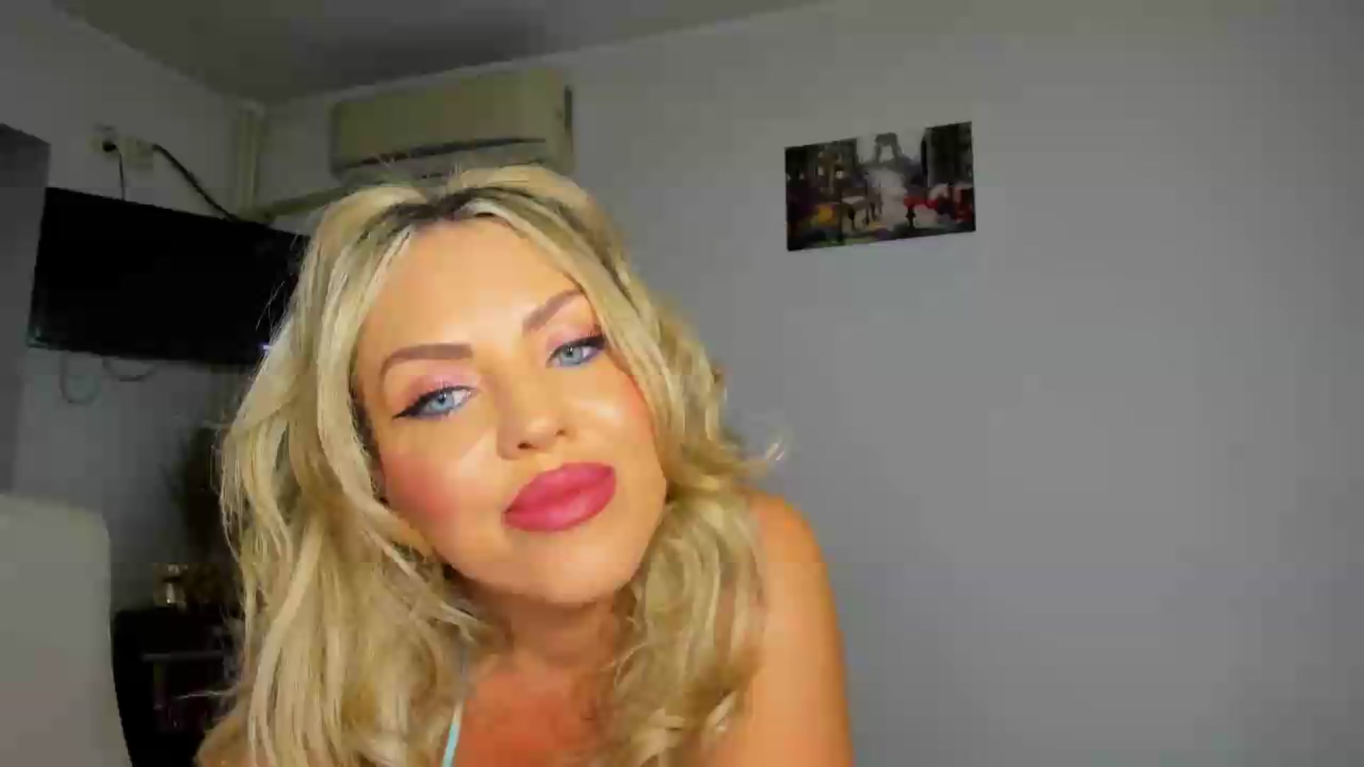 Gallery image thumbnail from MISS_JOY99's myfreecams stream on, 07/19/2026, 14:58 image 1 of 20