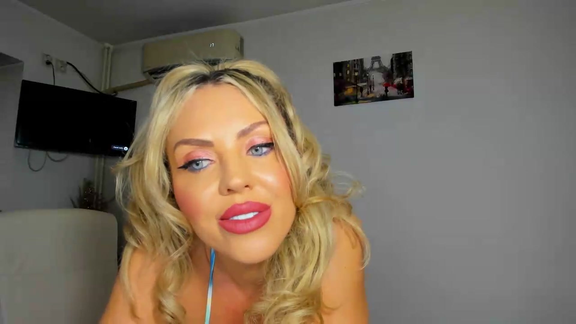 Gallery image thumbnail from MISS_JOY99's myfreecams stream on, 07/19/2026, 14:58 image 13 of 20