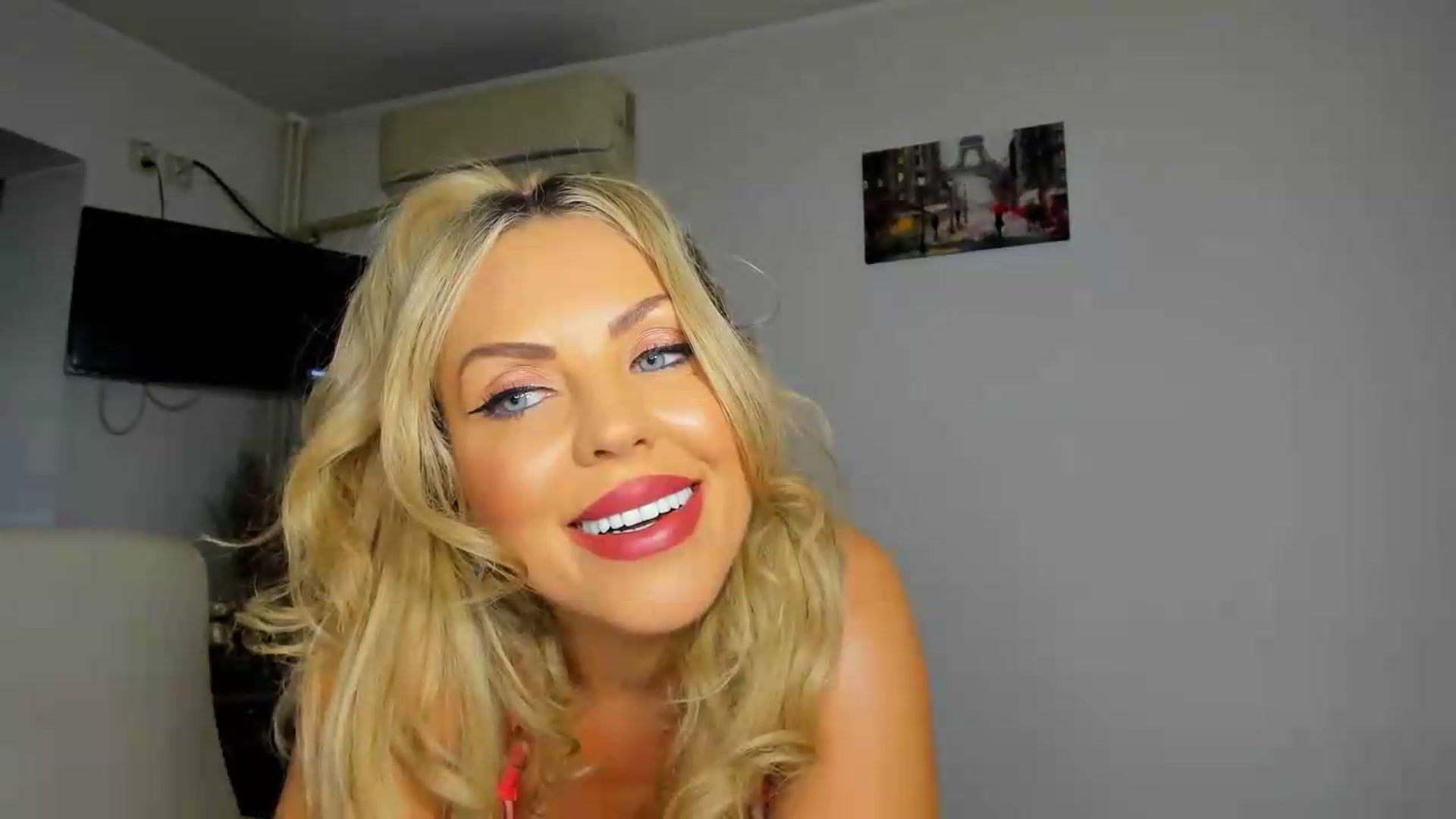 Gallery image thumbnail from MISS_JOY99's myfreecams stream on, 07/21/2026, 06:27 image 17 of 20