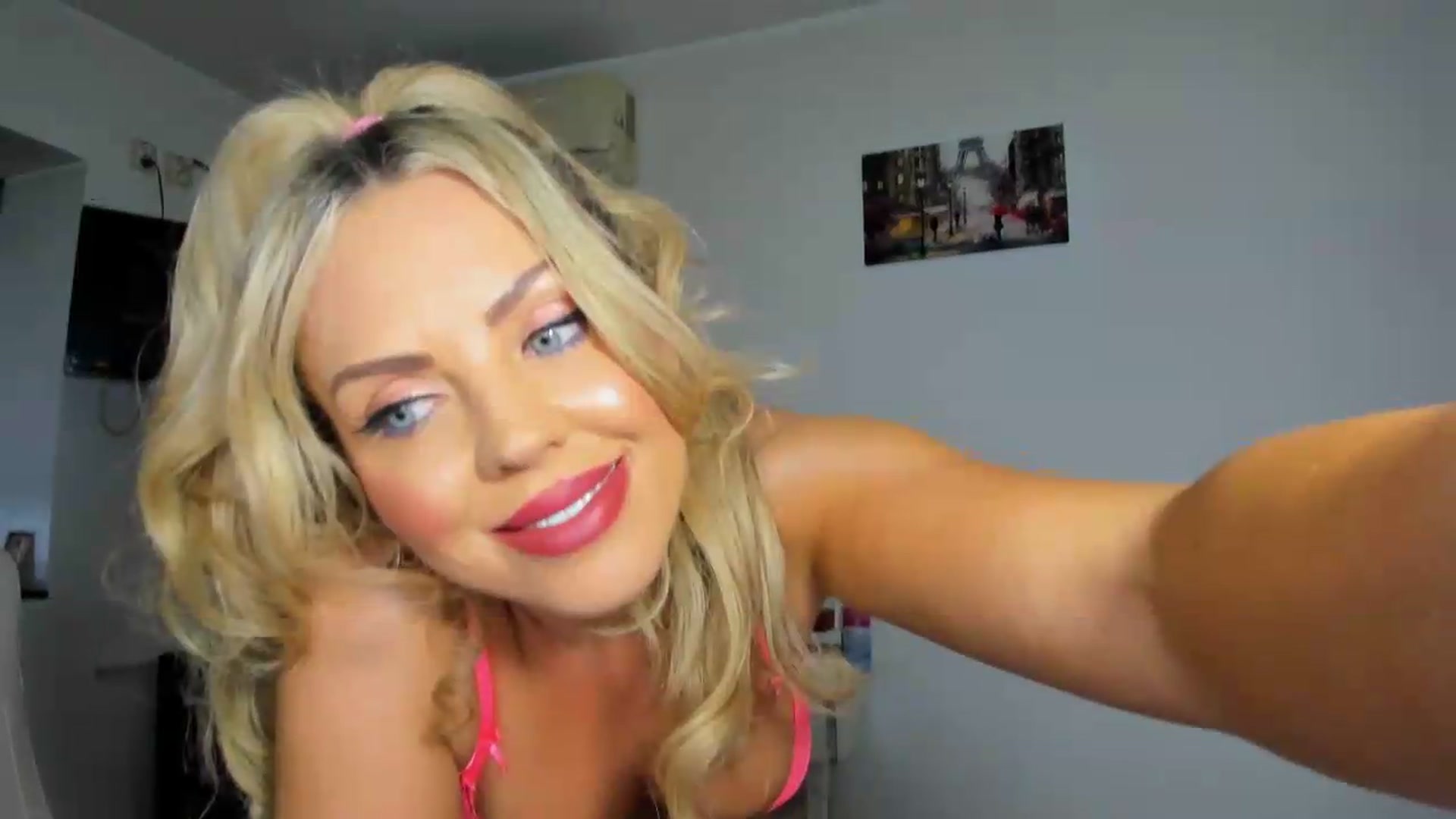 Gallery image thumbnail from MISS_JOY99's myfreecams stream on, 07/21/2026, 08:55 image 15 of 20