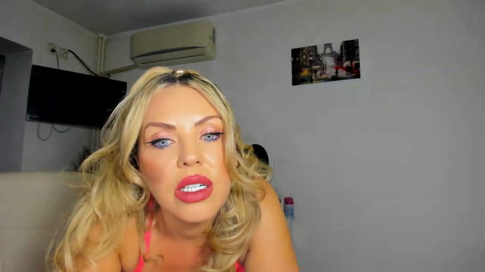Gallery image thumbnail from MISS_JOY99's myfreecams stream on, 07/26/2026, 10:36 image 14 of 20