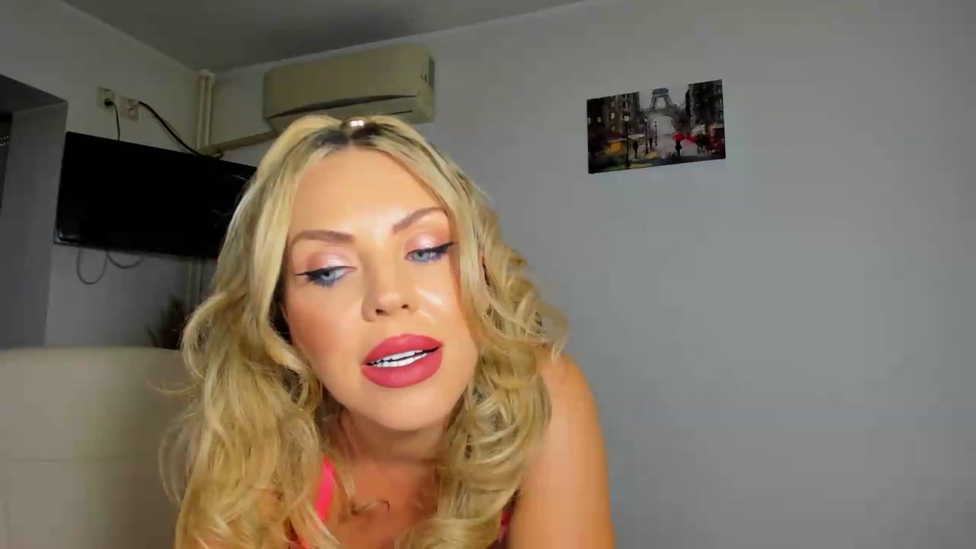 Gallery image thumbnail from MISS_JOY99's myfreecams stream on, 07/26/2026, 10:36 image 12 of 20