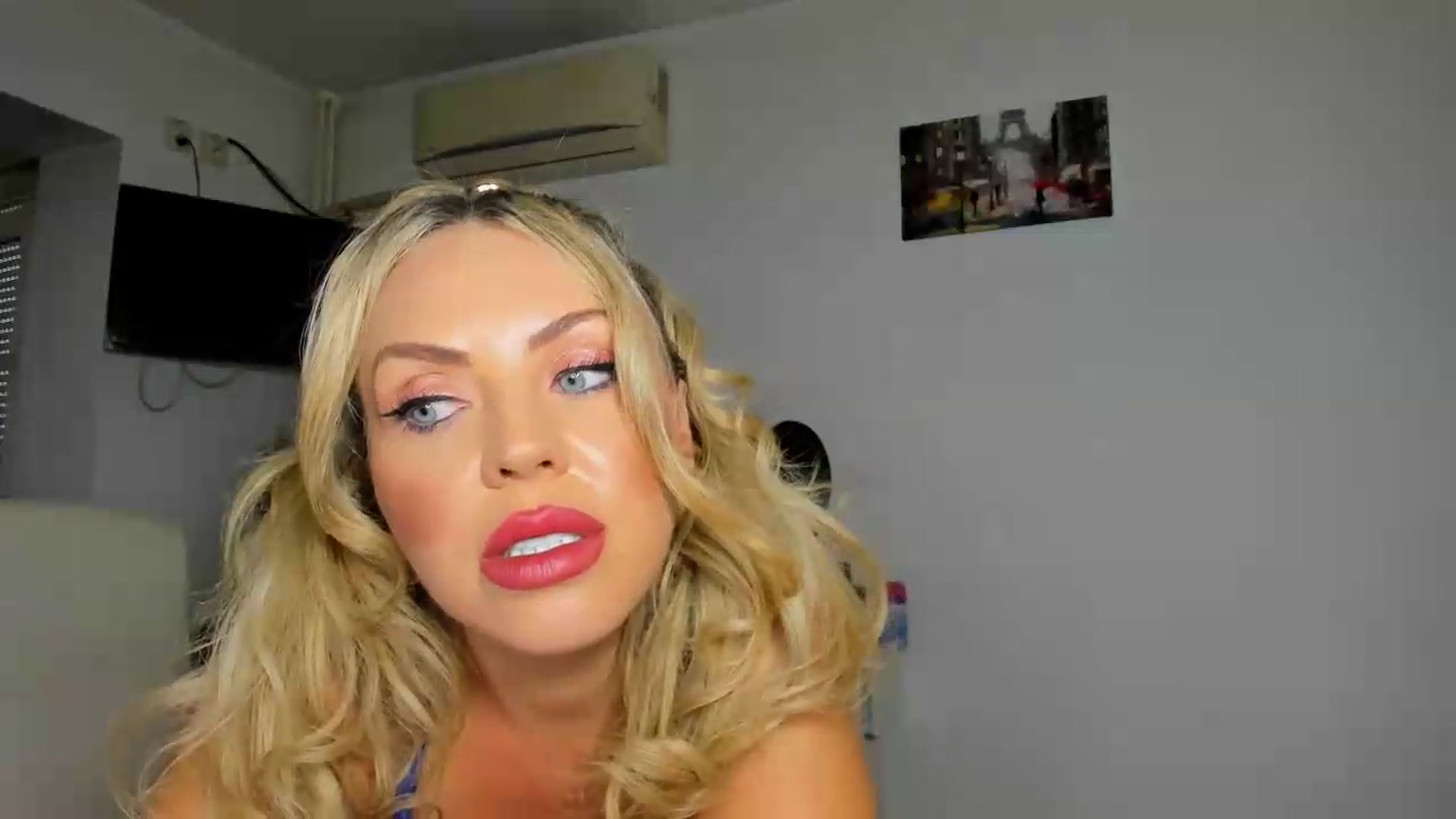 Gallery image thumbnail from MISS_JOY99's myfreecams stream on, 07/26/2026, 11:51 image 14 of 20