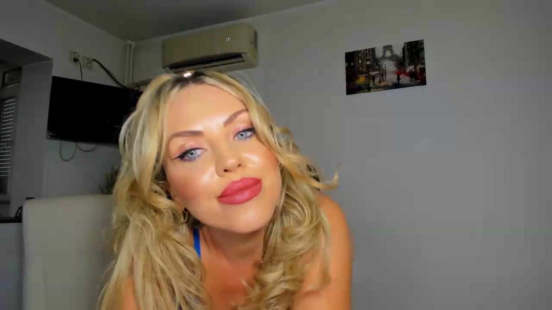 Gallery image thumbnail from MISS_JOY99's myfreecams stream on, 07/26/2026, 11:51 image 17 of 20