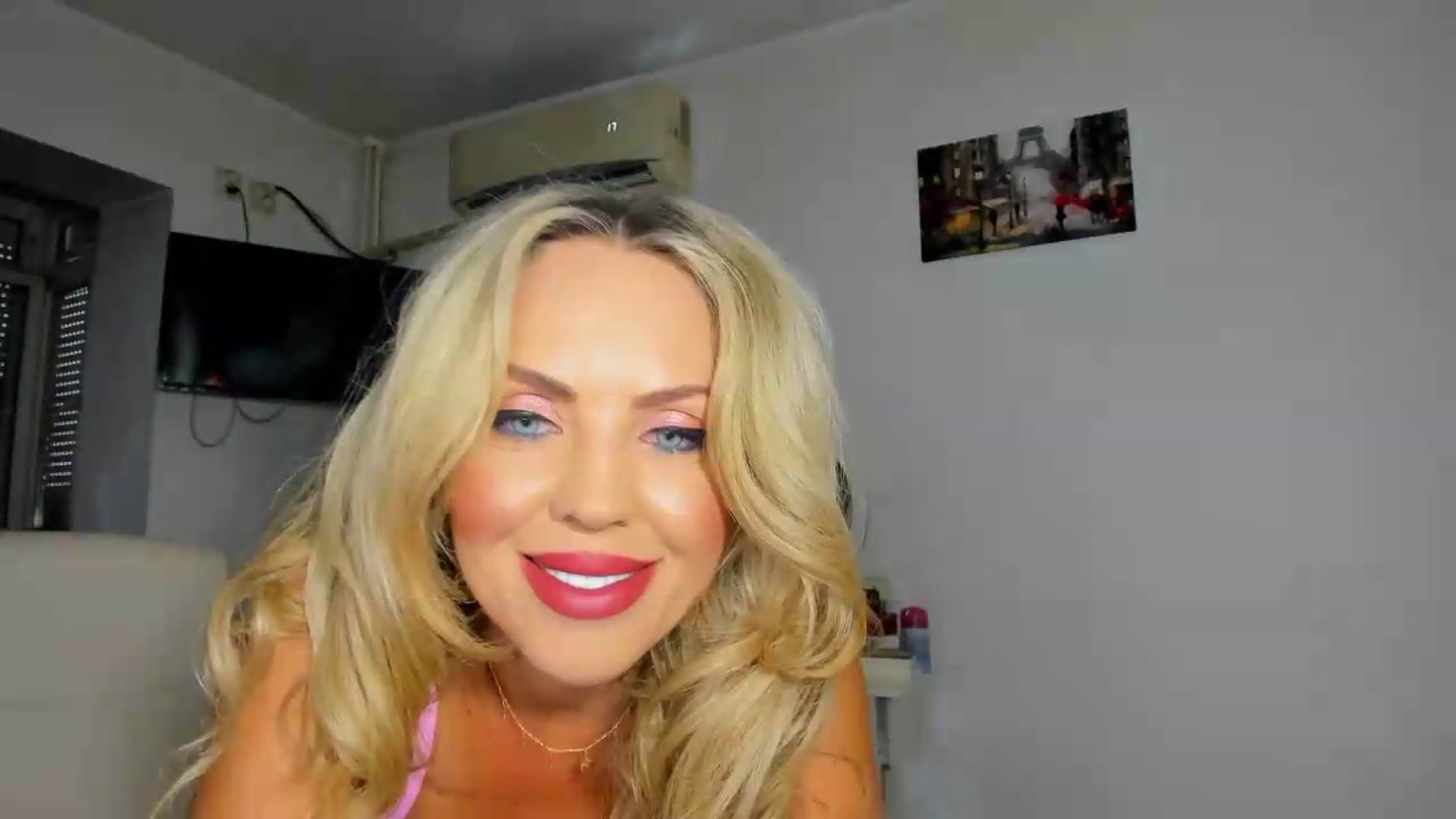 Gallery image thumbnail from MISS_JOY99's myfreecams stream on, 08/07/2026, 11:07 image 7 of 20