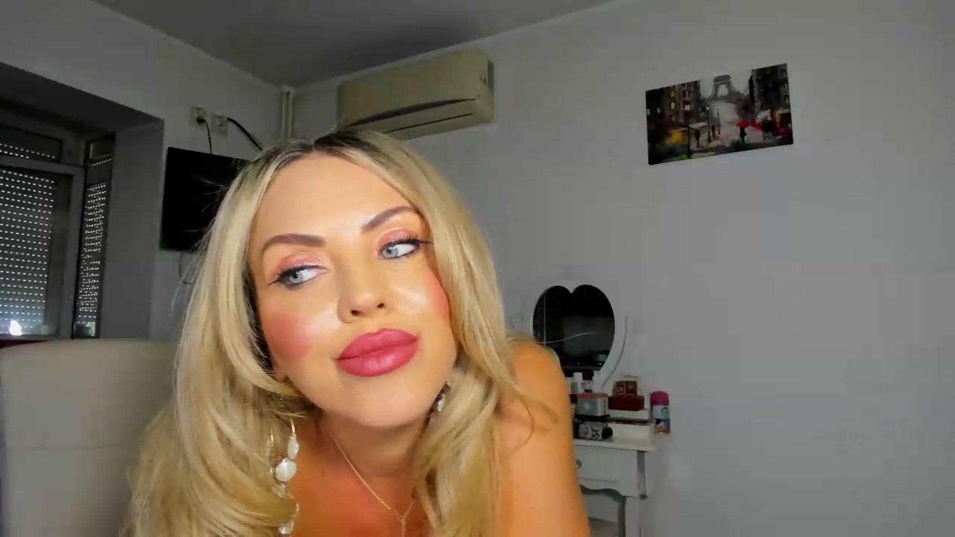 Gallery image thumbnail from MISS_JOY99's myfreecams stream on, 08/24/2026, 11:26 image 3 of 20