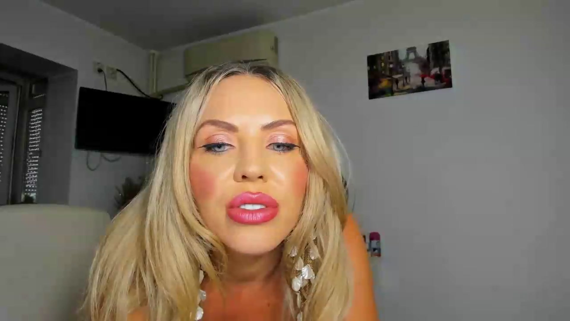 Gallery image thumbnail from MISS_JOY99's myfreecams stream on, 08/27/2026, 10:12 image 6 of 20