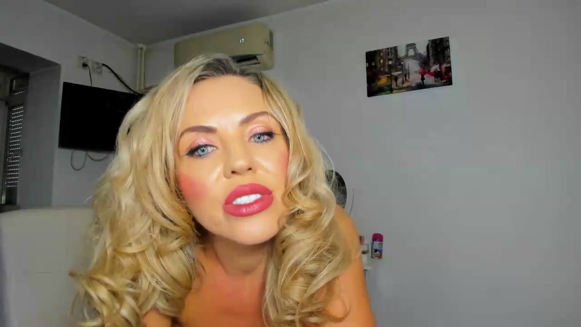 Gallery image thumbnail from MISS_JOY99's myfreecams stream on, 08/31/2026, 12:40 image 7 of 20