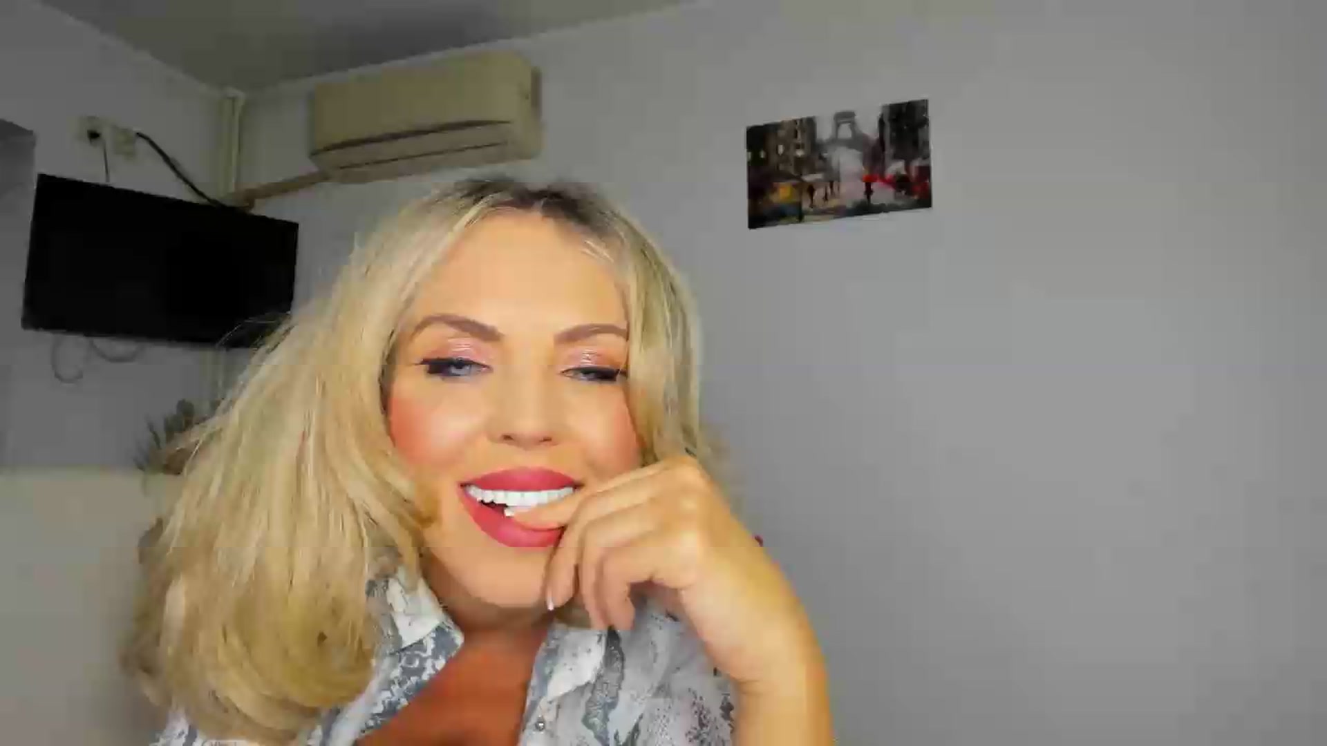 Gallery image thumbnail from MISS_JOY99's myfreecams stream on, 09/04/2026, 07:16 image 1 of 20