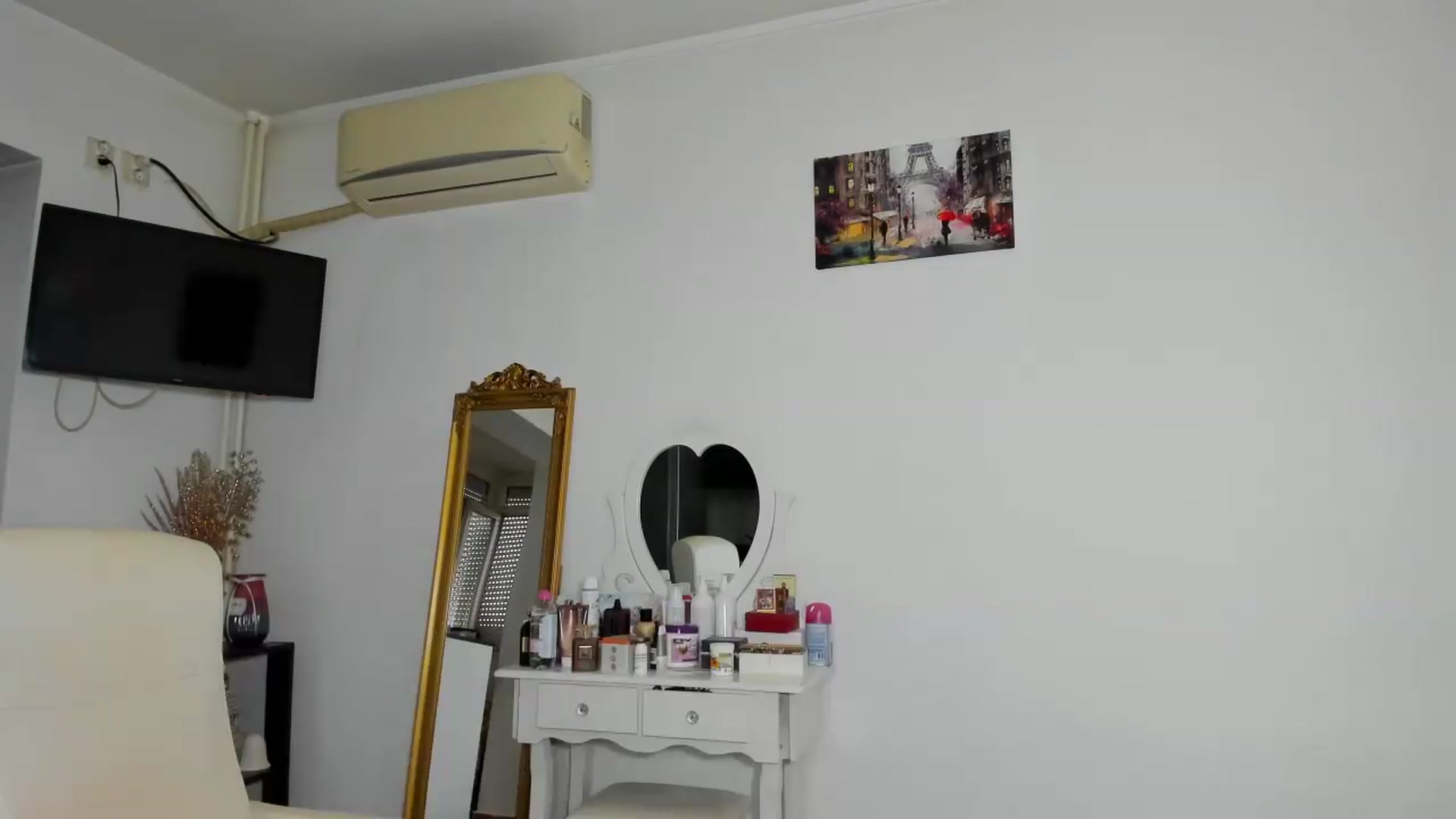 Gallery image thumbnail from MISS_JOY99's myfreecams stream on, 09/05/2026, 12:42 image 9 of 20