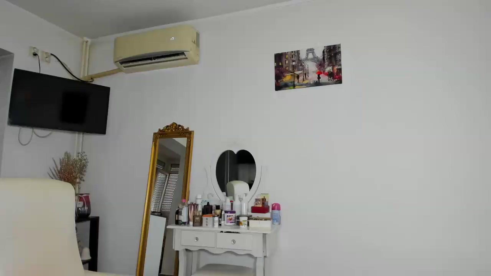 Gallery image thumbnail from MISS_JOY99's myfreecams stream on, 09/05/2026, 12:42 image 7 of 20